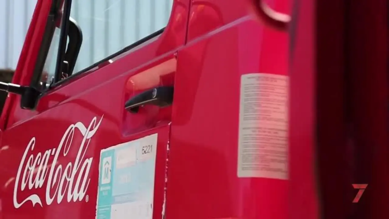 Trabajadores de Coca-Cola inician una "batalla contrarreloj" en la negociaci&oacute;n