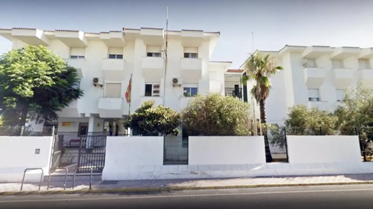 Cuartel de la Guardia Civil de Punta Umbr&iacute;a. - VH