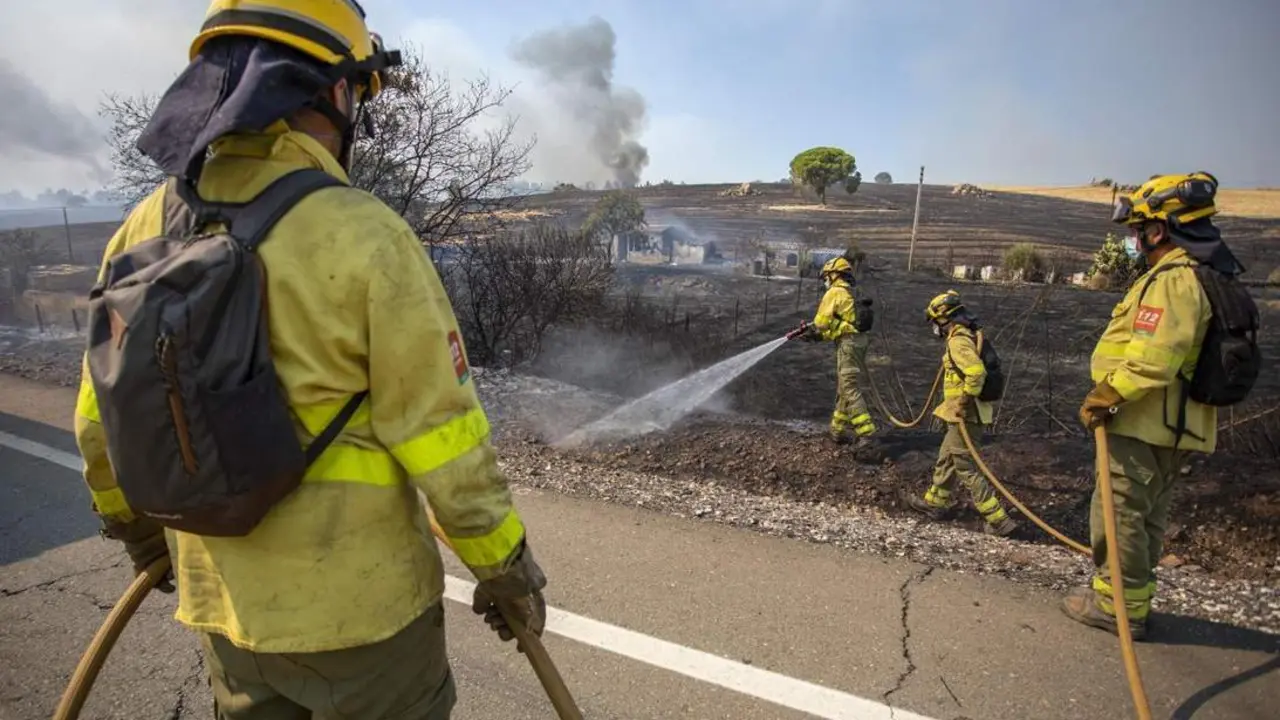 Incendio en Almonaster. - EP