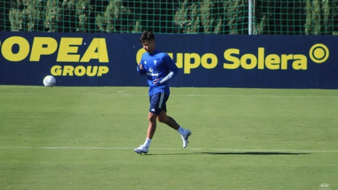 Nano Mesa - C&aacute;diz CF