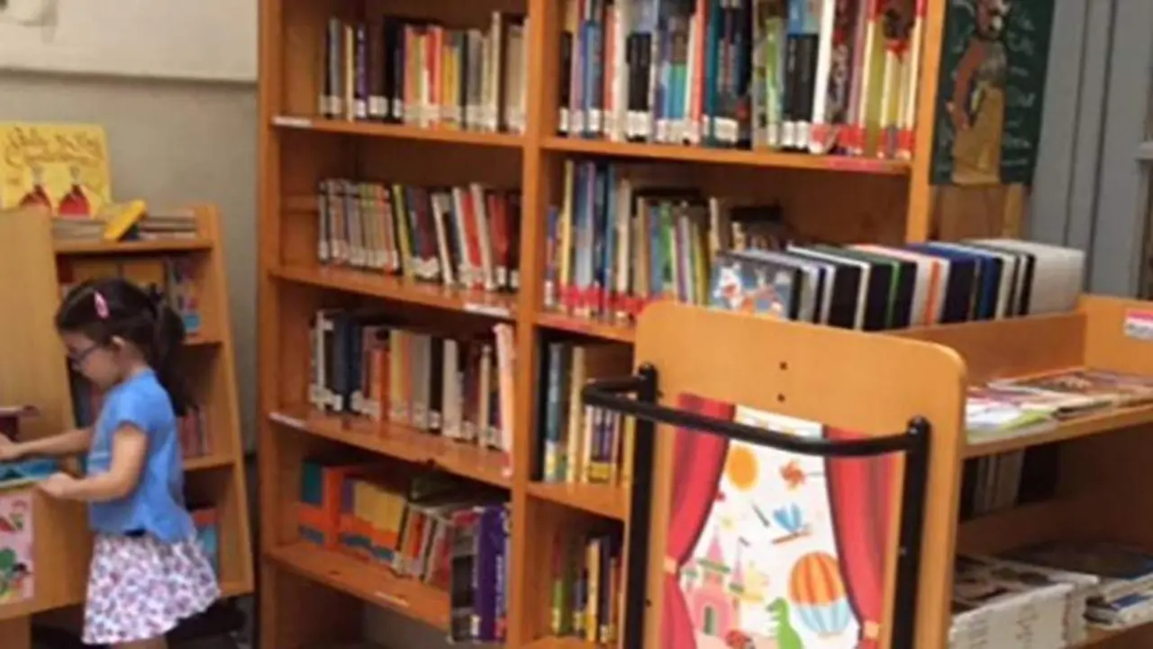 Biblioteca. - EP