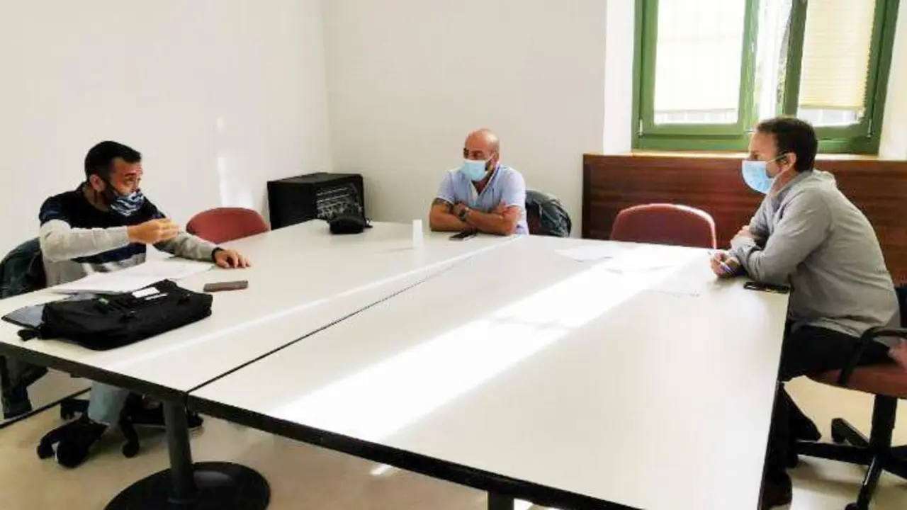 Trabajadores y Adelante El Puerto. - Viva