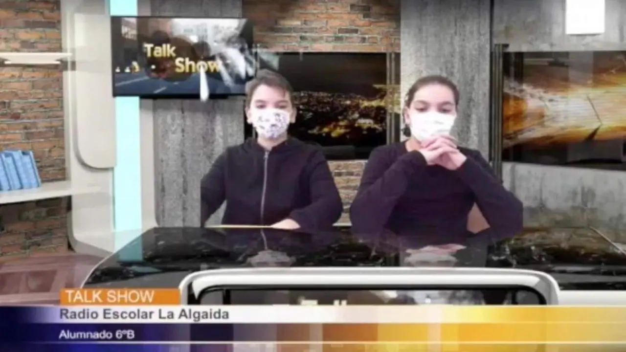 Dos estudiantes del CEIP Maestra Caridad Ruiz de La Algaida - CMCR