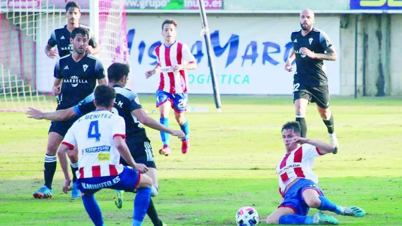 Una acci&oacute;n del Algeciras - Marbella, de la primera jornada de Liga - Andy Ragel