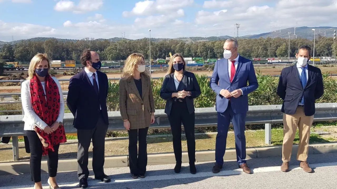 Representantes pol?ticos locales y auton?micos en el ?rea Log?stica de San Roque. - 