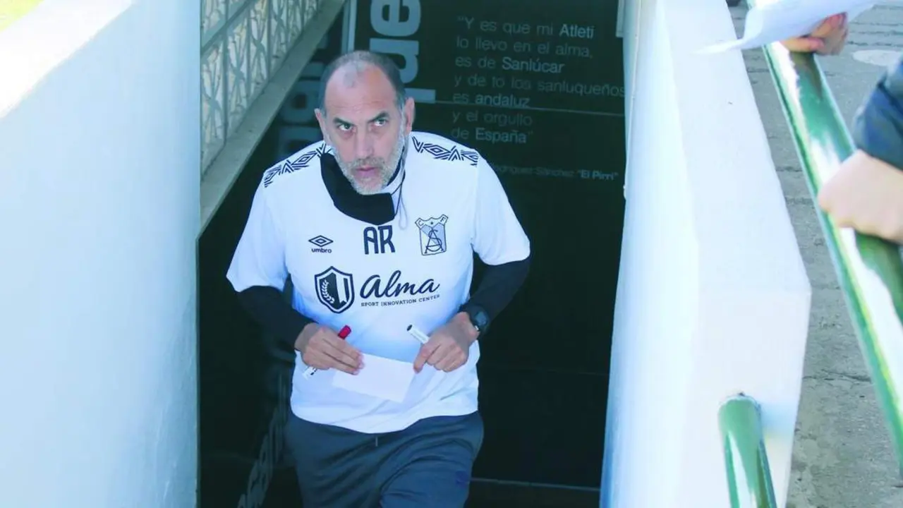 Romerito antes del partido disputado ante el Marbella en El Palmar - Ra&uacute;l J. Bustillos