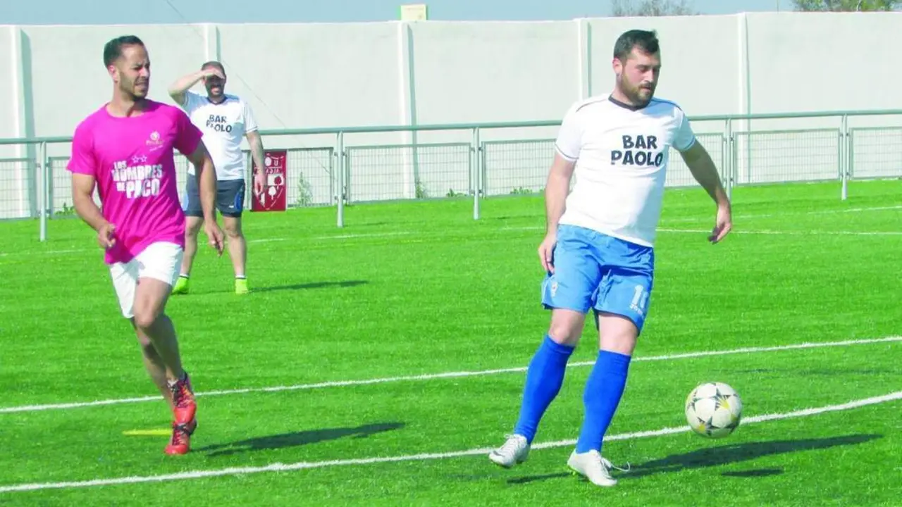 El Bar Paolo y Los Hombres de Paco comandaban la clasificaci&oacute;n - Ra&uacute;l J. Bustillos