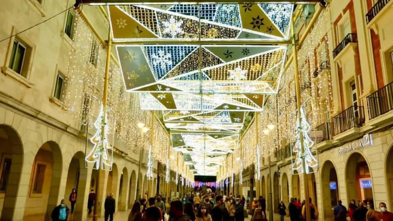 Iluminaci&oacute;n navide&ntilde;a en Huelva. - VH