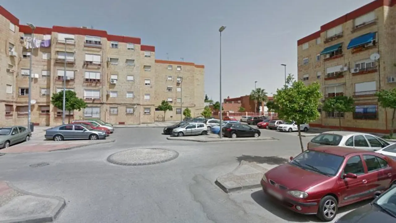 Imagen de la Plaza de Grazalema, en La Granja, donde ha tenido lugar el suceso - Google Maps