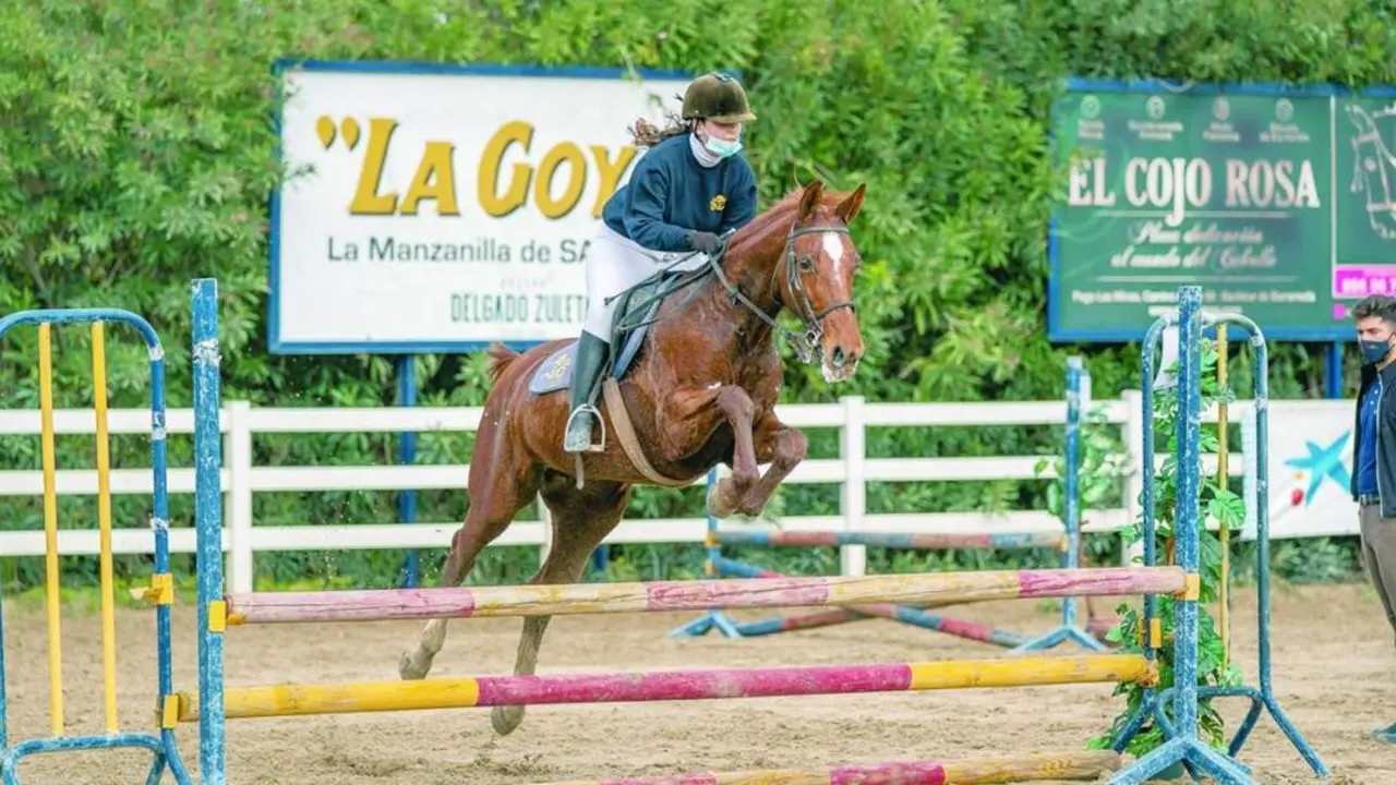 Unas de las participantes en el Concurso Social de Saltos celebrado en Las Piletas - GS Fotograf&iacute;a