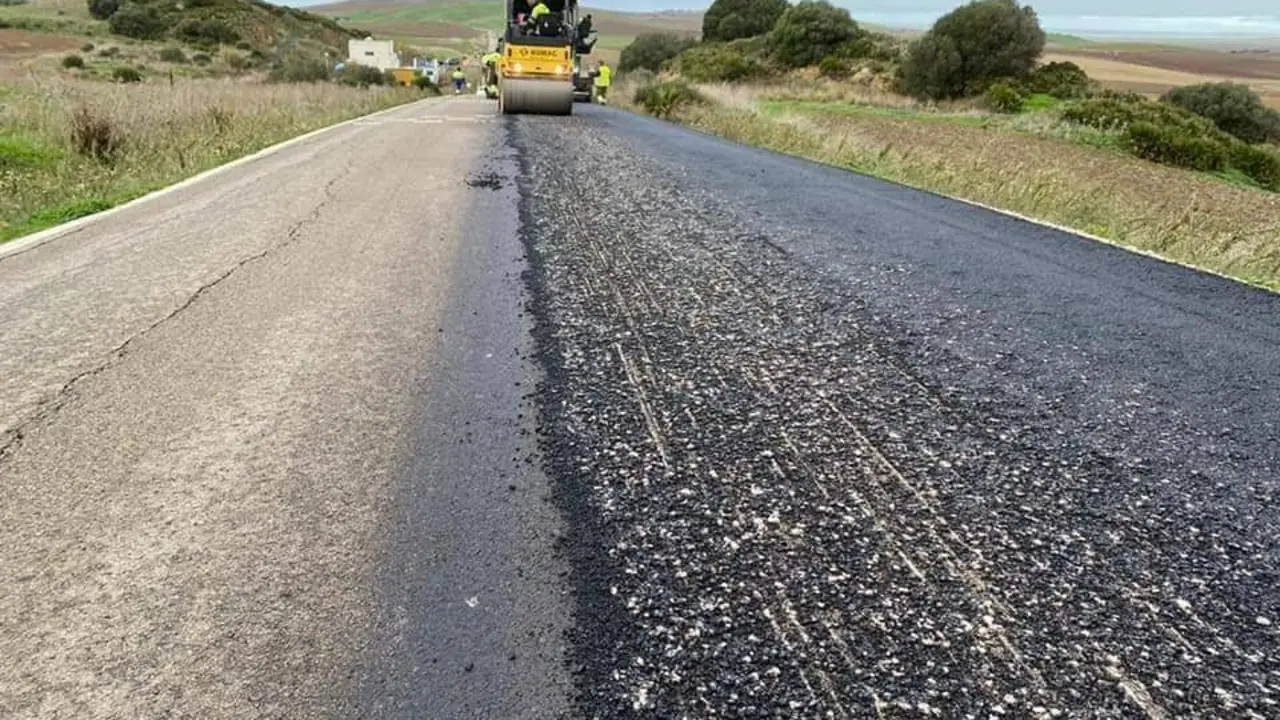 Imagen de los trabajos en la carretera de El Palmar. - A.I.