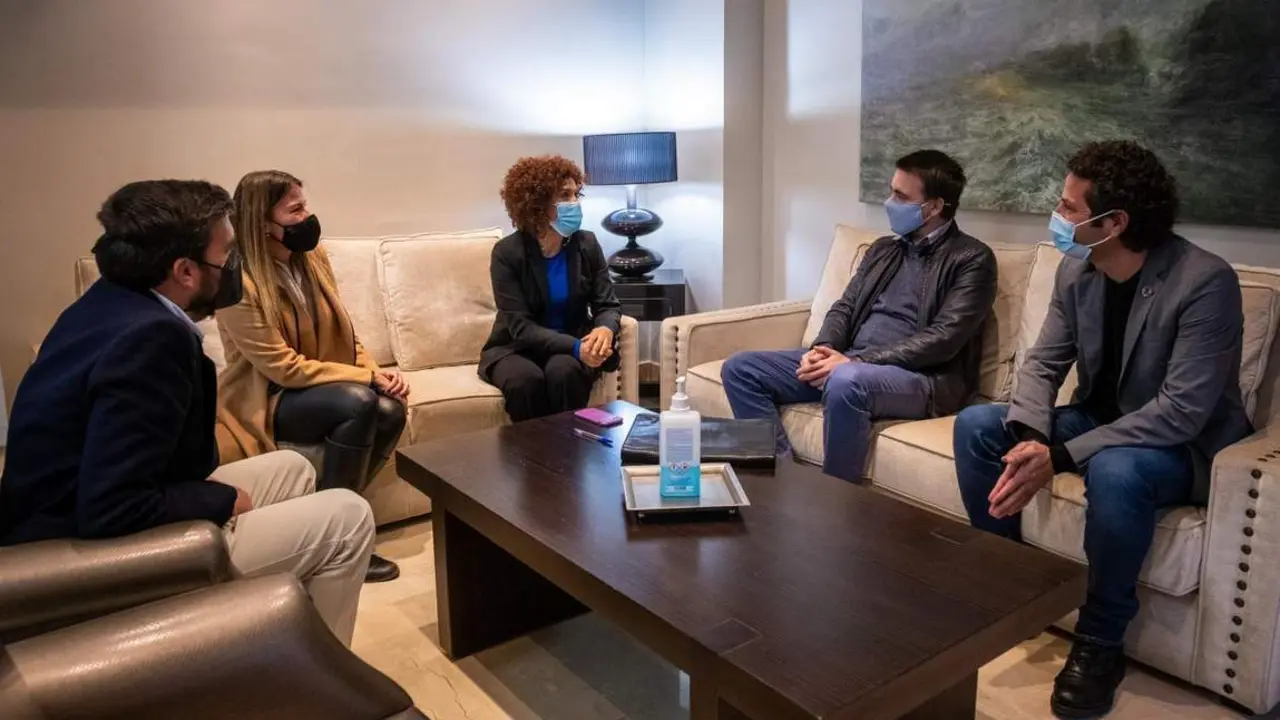 Reuni&oacute;n con AJE-Huelva. - VH