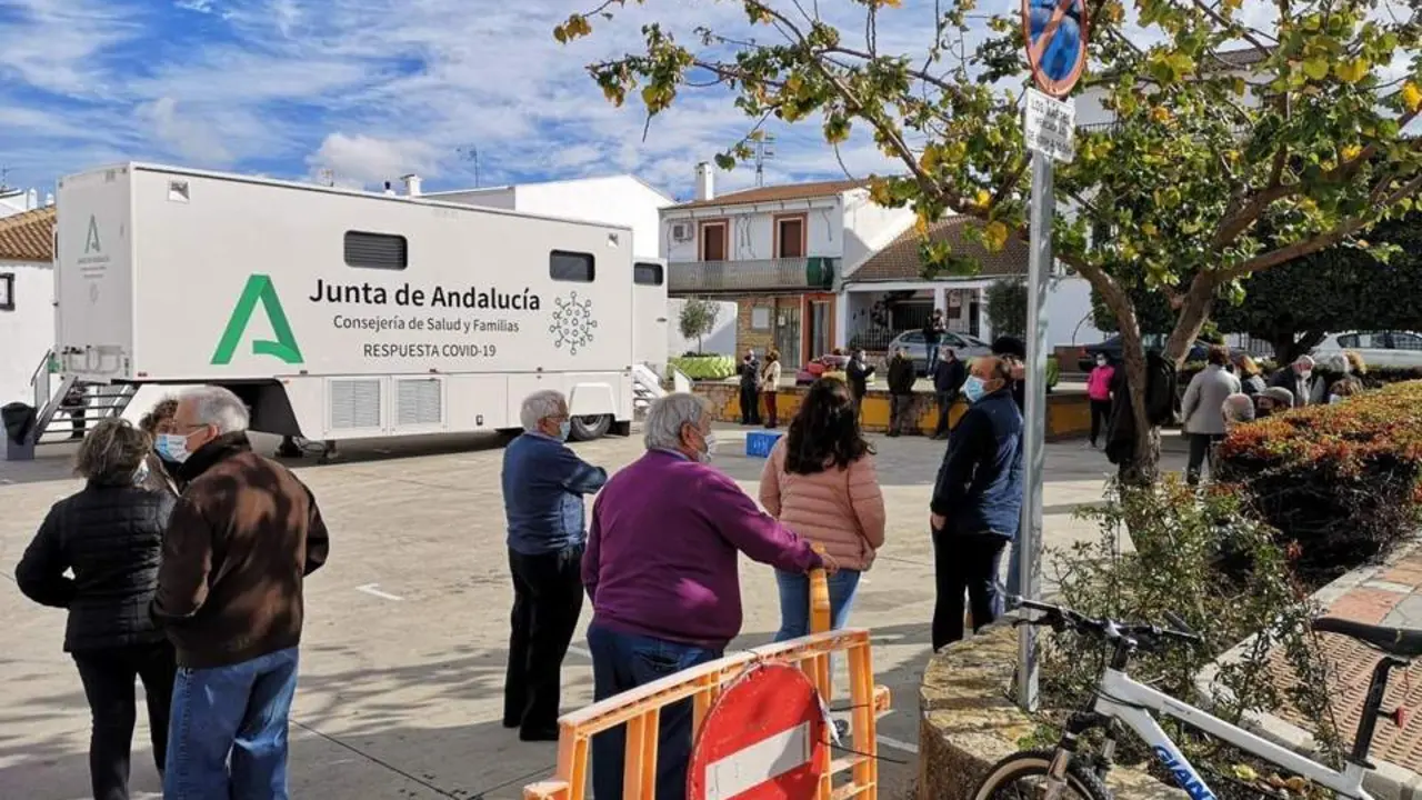 Unidad m&oacute;vil de Covid19 de la Consejer&iacute;a de Salud. - Europa Press
