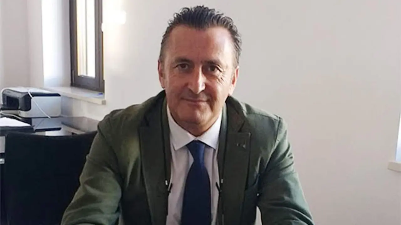 Manuel Vega. - VH
