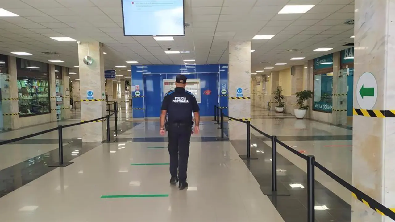 Puerto de Ceuta, durante la pandemia. - EFE