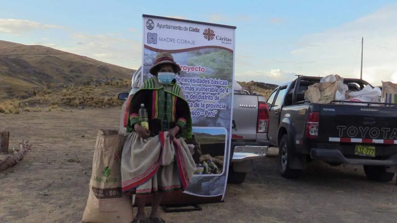 Madre Coraje y el Ayuntamiento de C&aacute;diz apoyan a 200 familias de Per&uacute; frente al Covid. - 