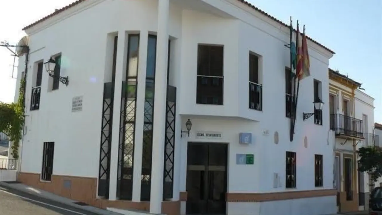 Ayuntamiento de Cumbres de Enmedio. - EP