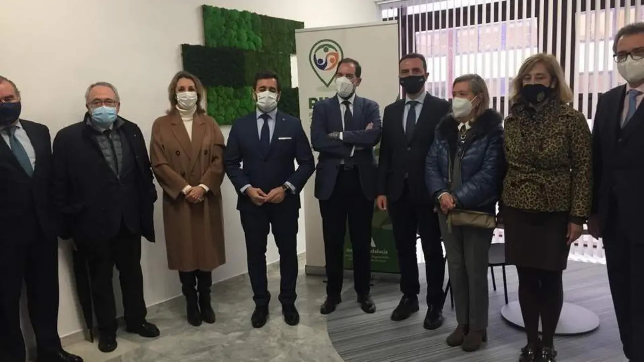 Inauguraci&oacute;n del punto de informaci&oacute;n de mediaci&oacute;n en Viapol, en Sevilla. - JA