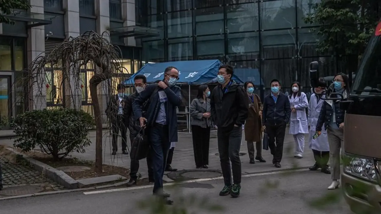 Expertos de la OMS que ha viajado a Wuhan. - EFE