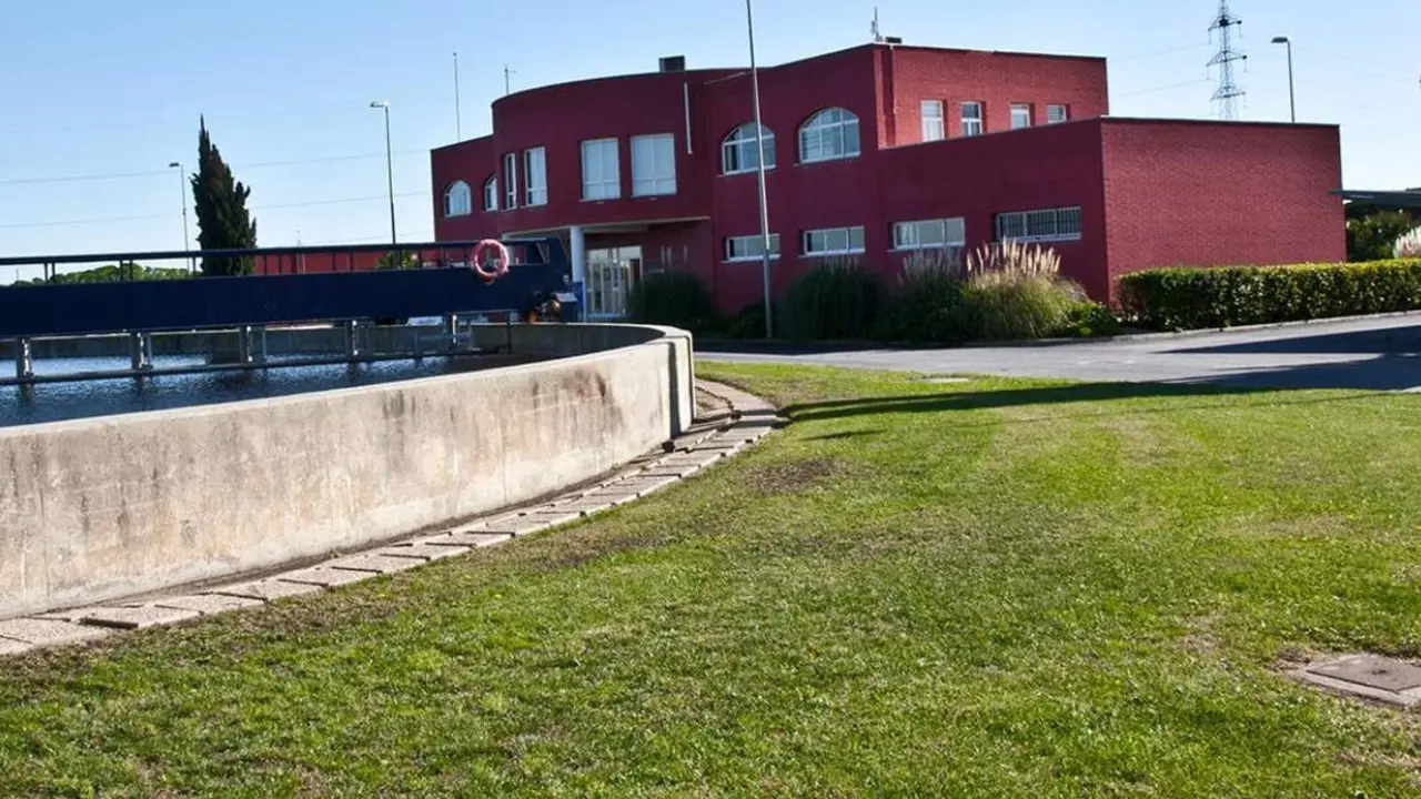 Una Estacion Depuradora de Aguas Residuales - VH
