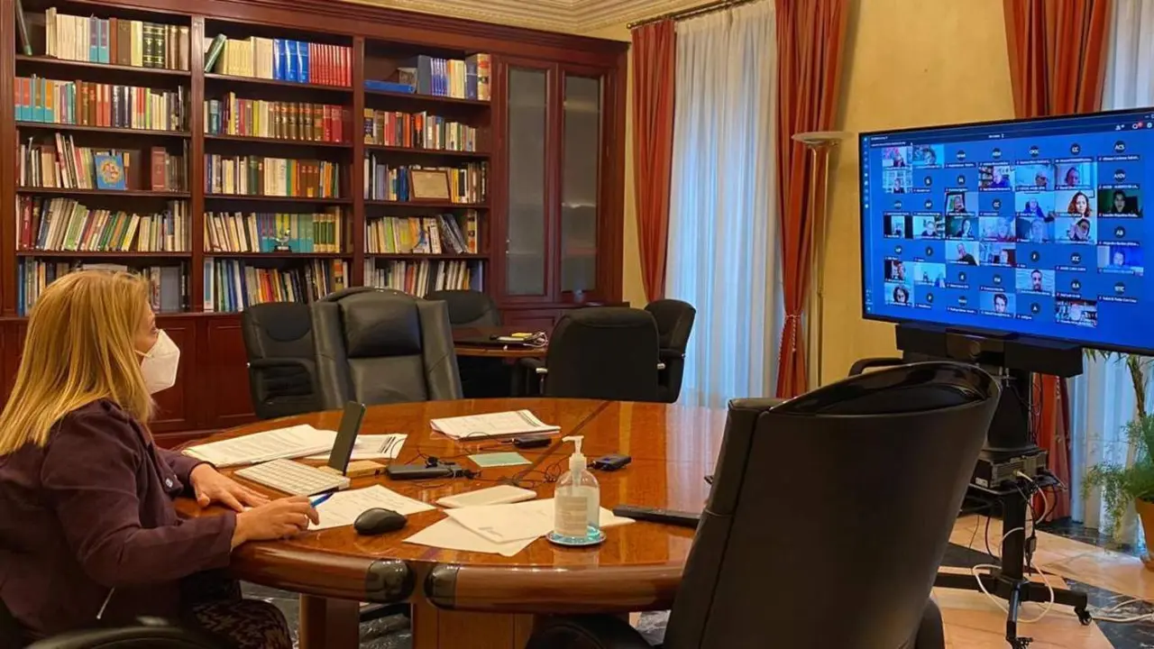 La alcaldesa durante el desarrollo de la sesi&oacute;n telem&aacute;tica - jerez.es