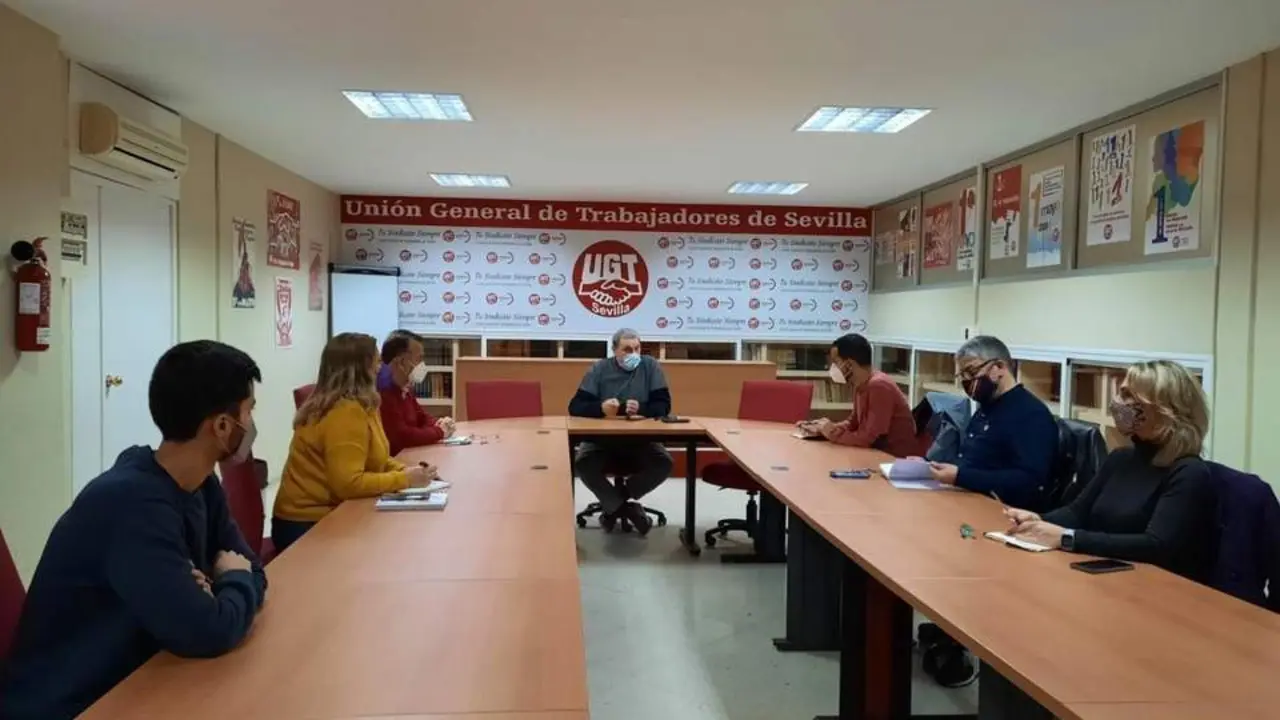 Un momento del encuentro. - IU