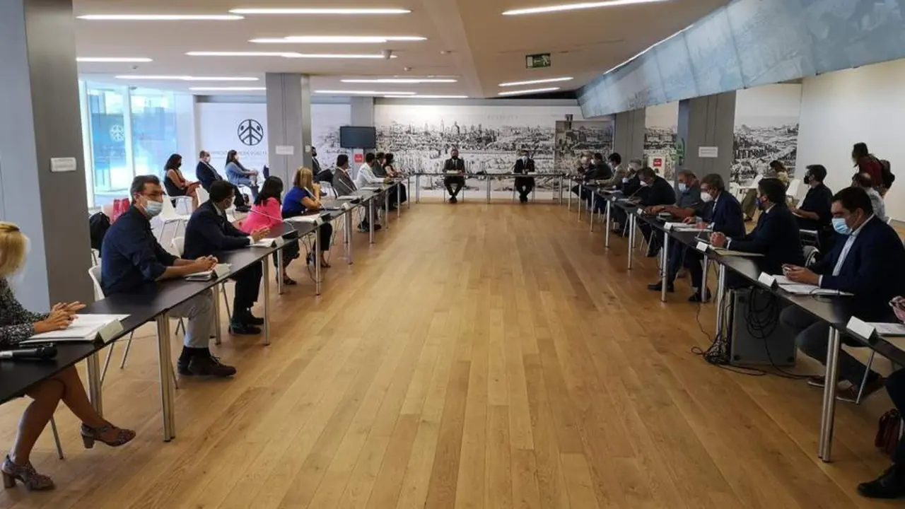 Firma de la Alianza por al recuperaci&oacute;n de Sevilla. - Ayto