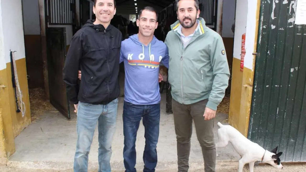 David Delgado, Antonio Alonso Gallardo y Eduardo Buz&oacute;n en Las Piletas el d&iacute;a 31 de octubre del a&ntilde;o 2019 - Ra&uacute;l J. Bustillos