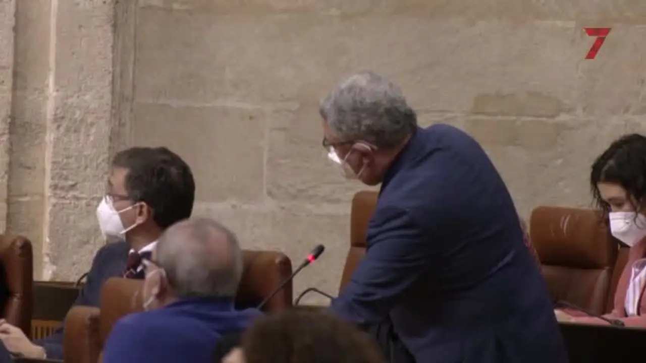 PSOE dice que Bidafarma distribuye vacunas en fase de descongelaci&oacute;n perdiendo efectividad