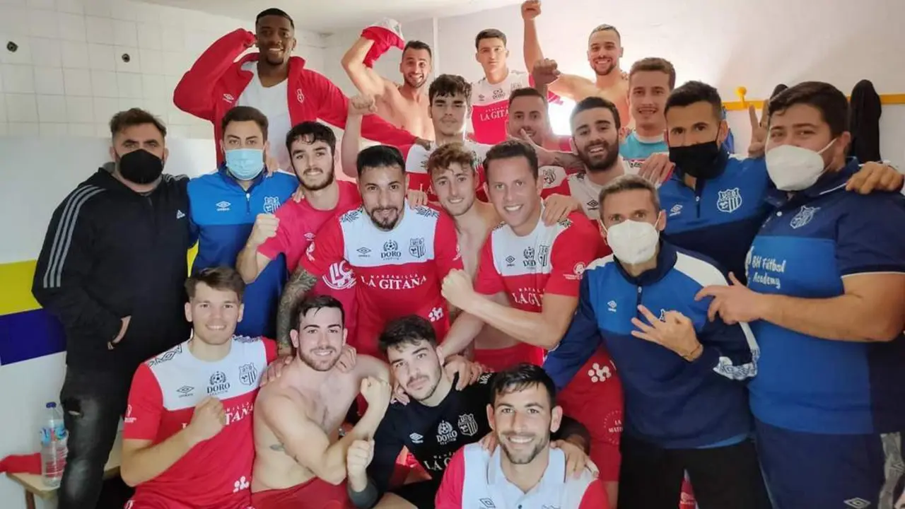 La UD Algaida celebra el triunfo obtenido en El Torno - UDA