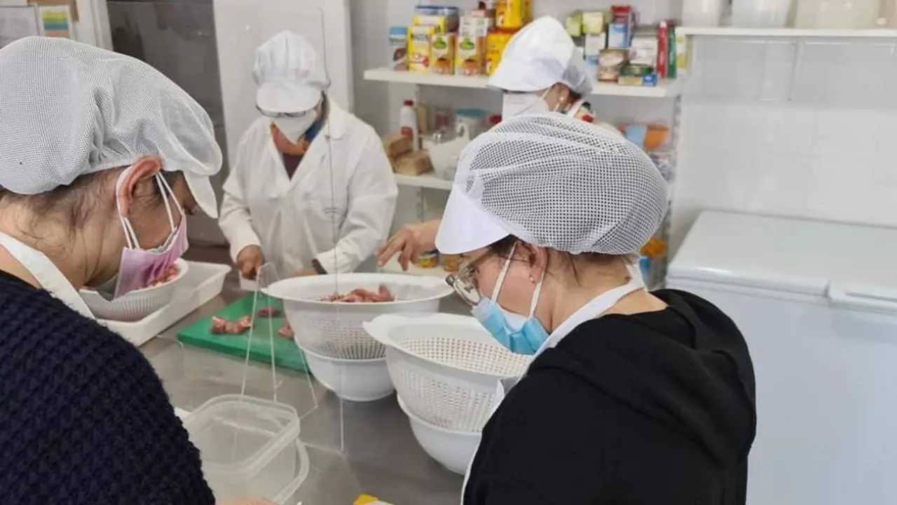 Cocina Solidaria de Bonanza. - FB