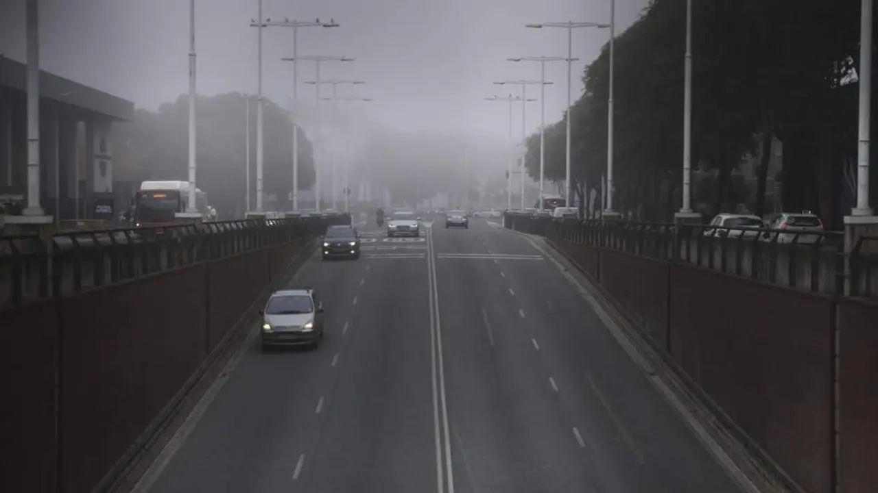 Niebla en Sevilla. - EP