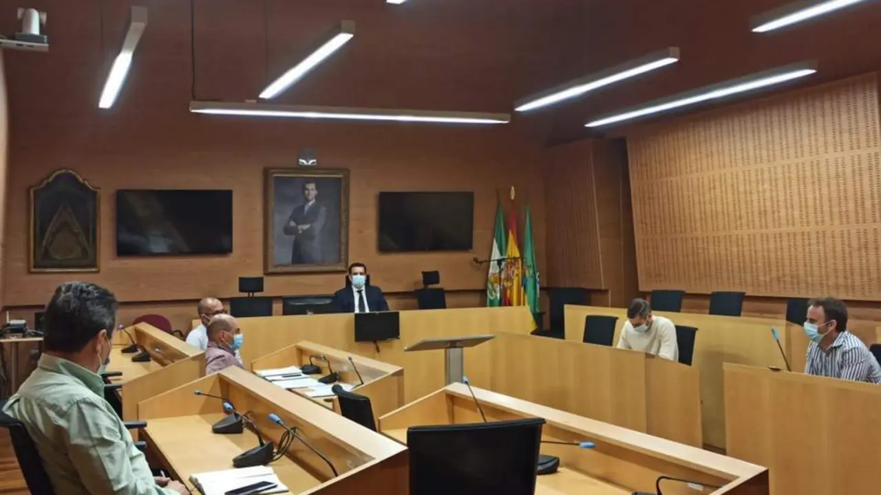 PRESENTACI&Oacute;N PLIEGO DE MANTENIMIENTO URBANO A LA OPOSICI&Oacute;N. - 