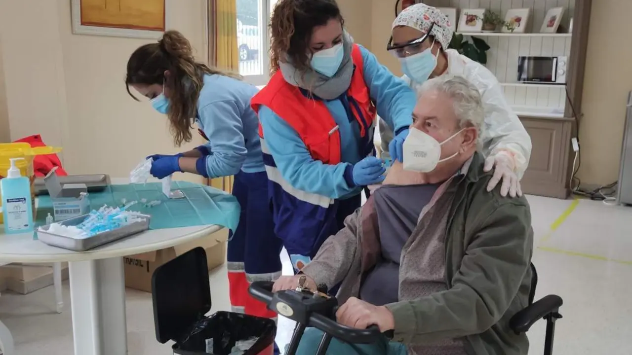 Vacunaci&oacute;n de residentes. - VH