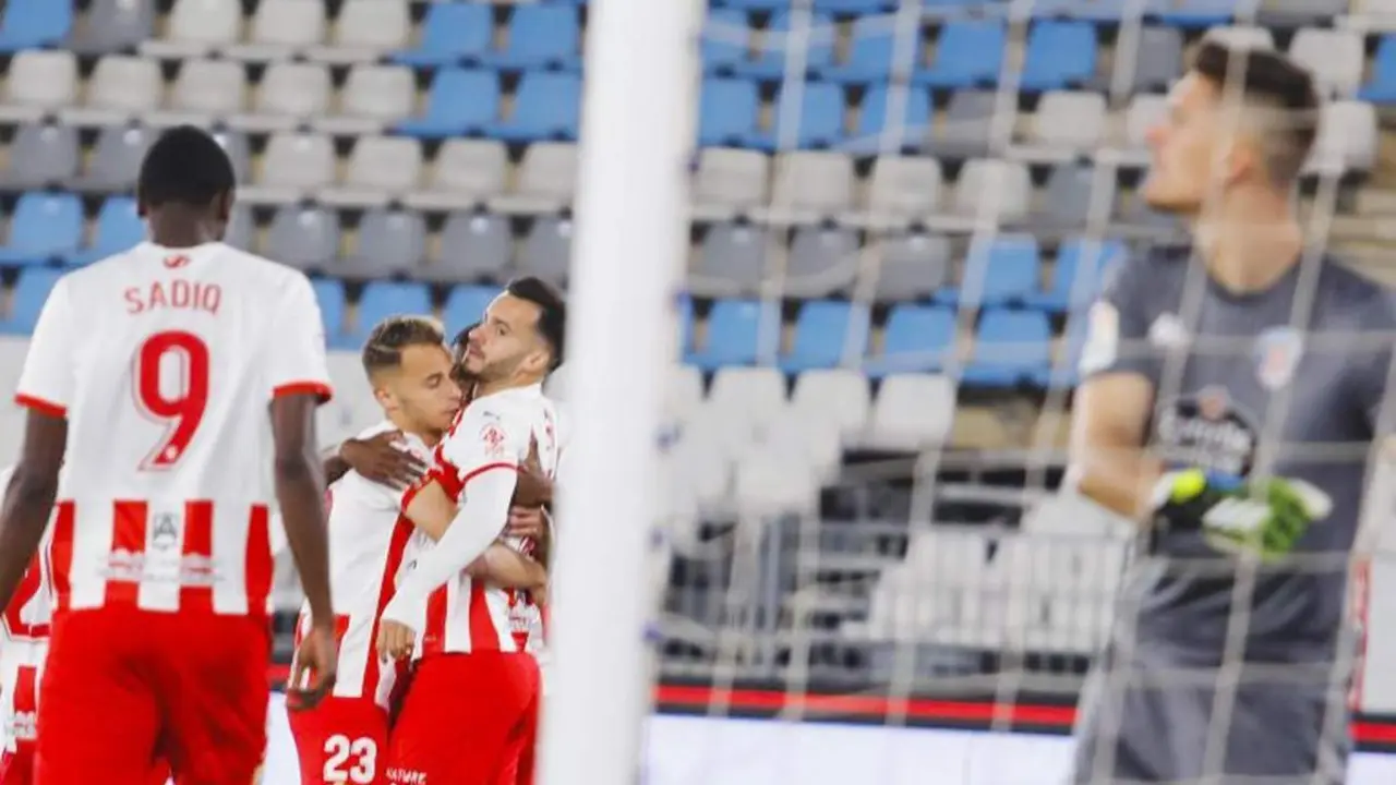 Lazo tras anotar al 2-1 ante el Lugo, su ex equipo, en Almer&iacute;a - La Liga Santander
