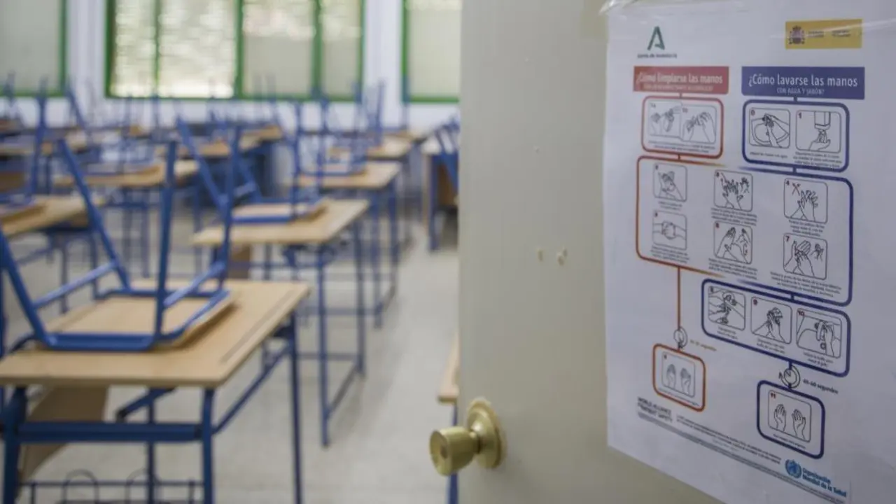 La Junta destina m&aacute;s de 68.000 euros a los centros educativos de Conil