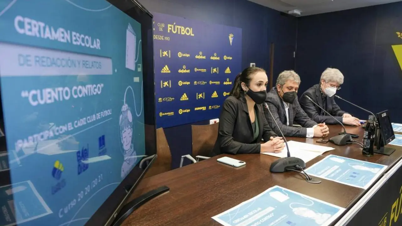 El Ayuntamiento y el C&aacute;diz C.F. presentan el certamen &lsquo;Cuento Contigo&rsquo; para fomentar la creatividad y la lectura entre los j&oacute;venes - 