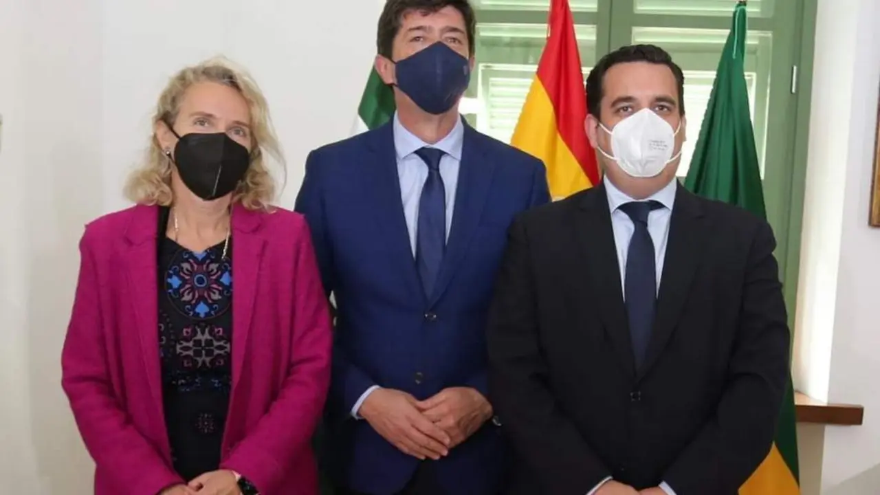 Lola Campos, Juan Mar&iacute;n y Curro Mart&iacute;nez. - viva