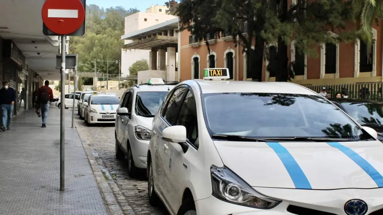 Parada de taxis de Huelva capital. - VH