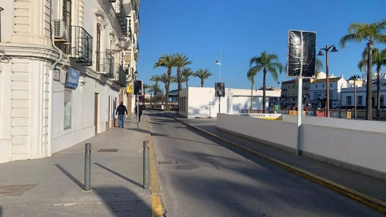 Alameda del R&iacute;o. - 
