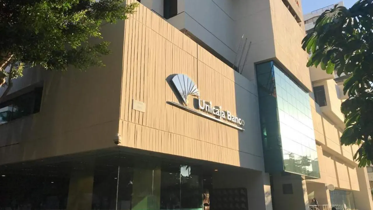 Sede de Unicaja Banco en M&aacute;laga. - Unicaja
