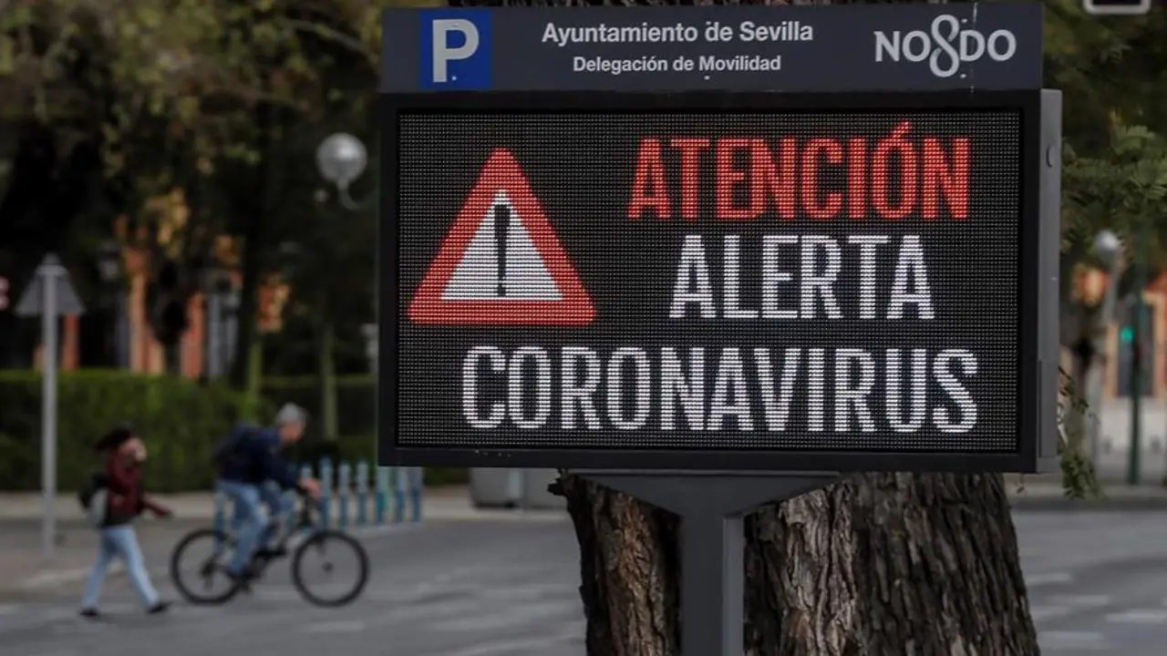 La UME en Sevilla por el coronavirus. - EFE