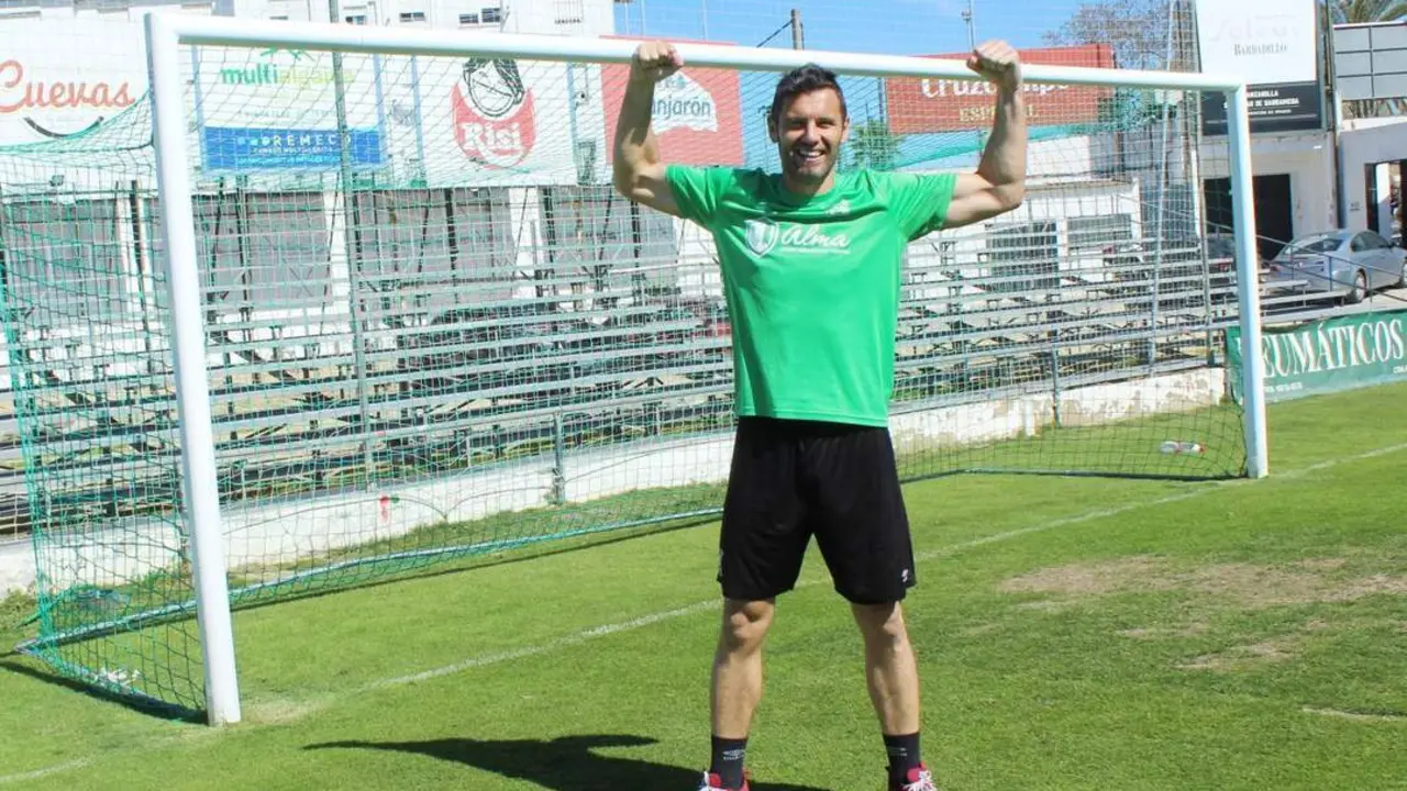 Cervero quiere agrandarse ante la porter&iacute;a contraria ante el C&aacute;diz B y el Algeciras - Ra&uacute;l J. Bustillos