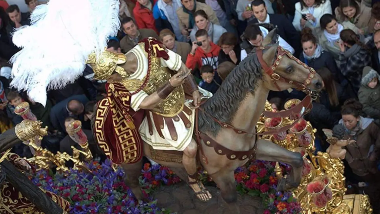 Centuri&oacute;n romano en el misterio de la Hermandad de la Esperanza de Triana. - EP
