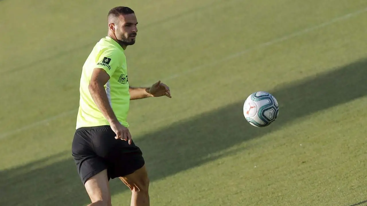 El defensa malaguista durante un entrenamiento. - M&aacute;laga CF