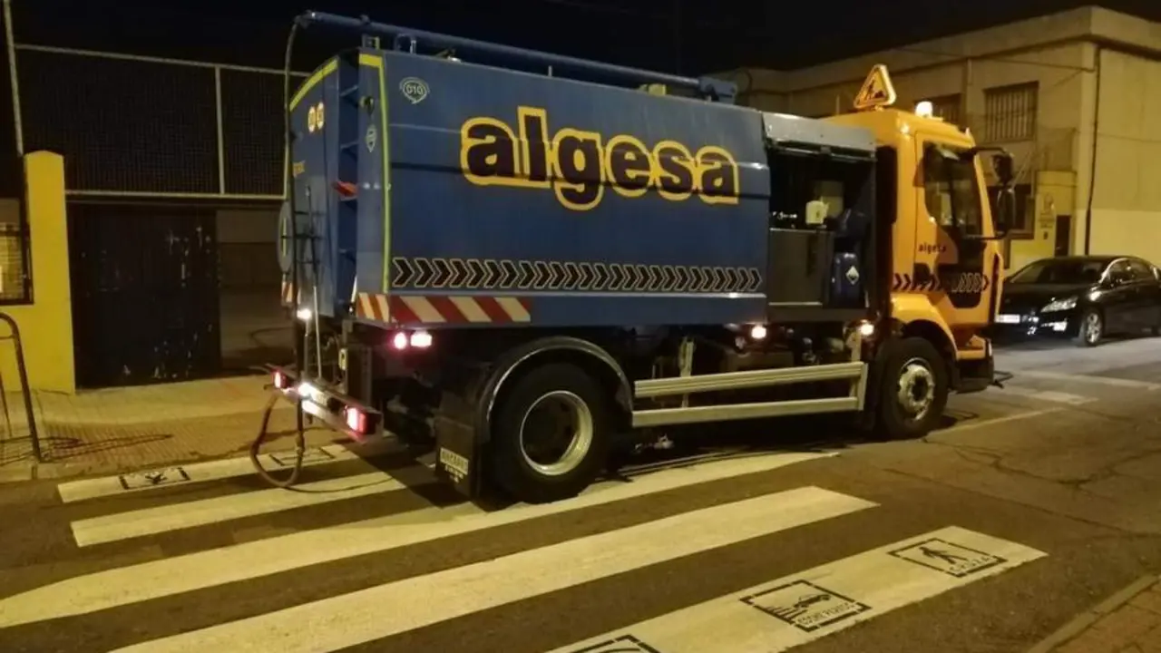 Un cami&oacute;n de Algesa. - A. I.