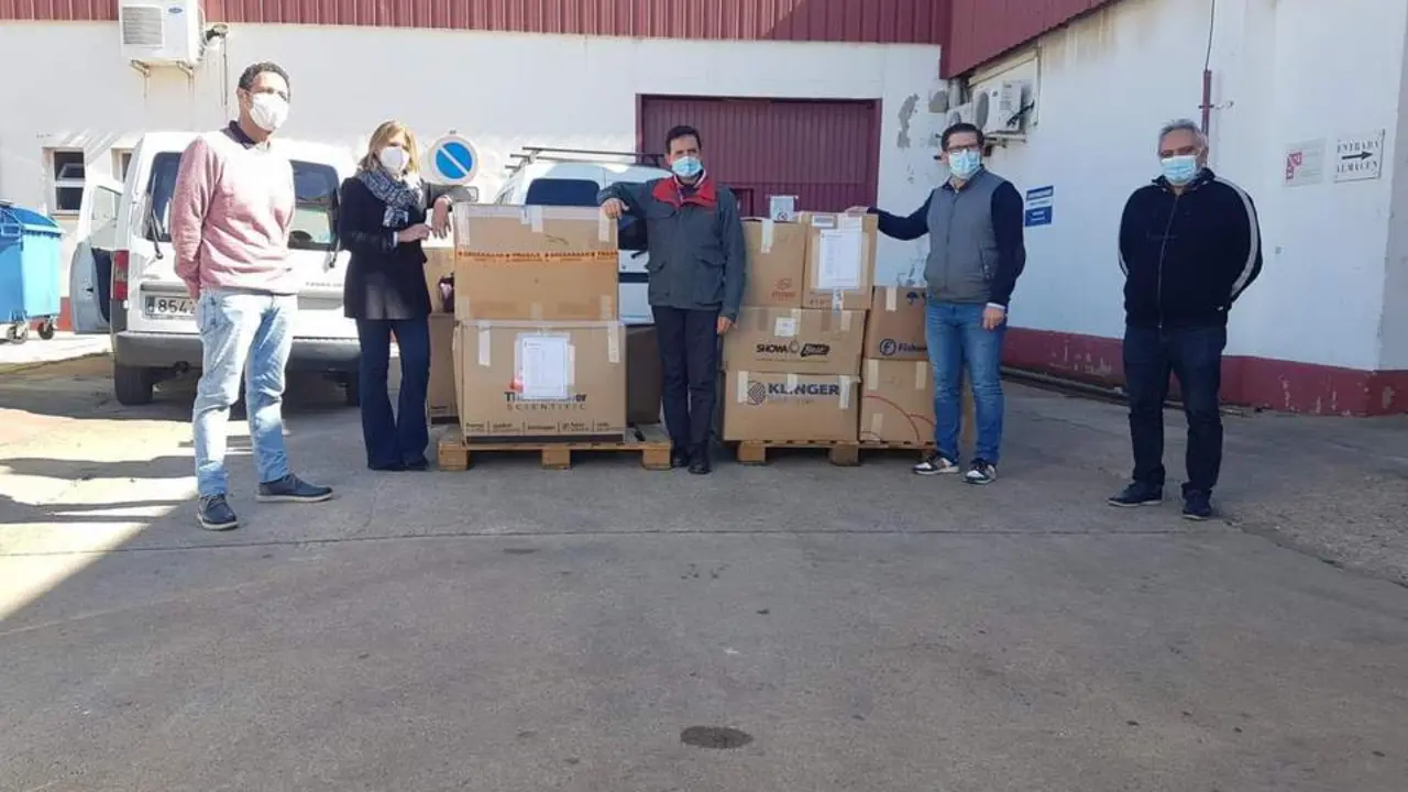 Entrega de la ropa de trabajo. - VH