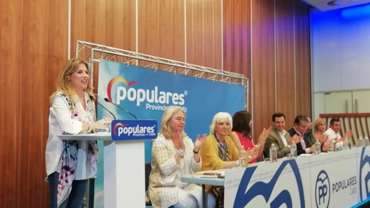 Ana Mestre, durante una intervenci&oacute;n en la Junta Directiva Provincial del PP de C&aacute;diz.  - E.Escoriza