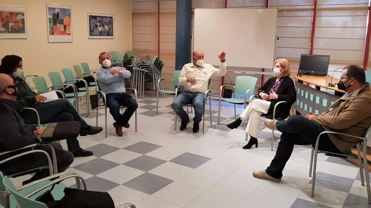 encuentro con los agr&iacute;colas. - viva