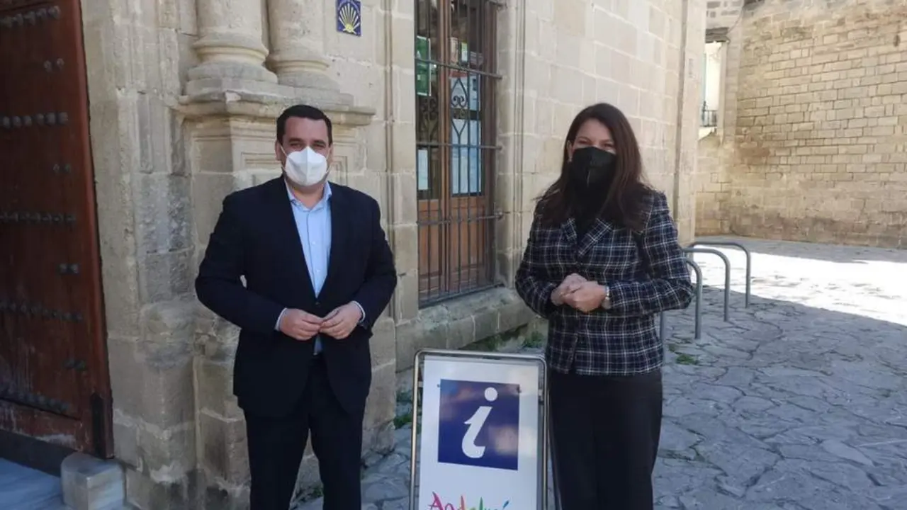 Curro Mart&iacute;nez y Mar&iacute;a Jes&uacute;s Herencia. - viva